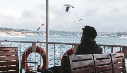 开云中国大陆-多特蒙德前锋连续演零射门，球迷对其能力存疑，多特蒙德队